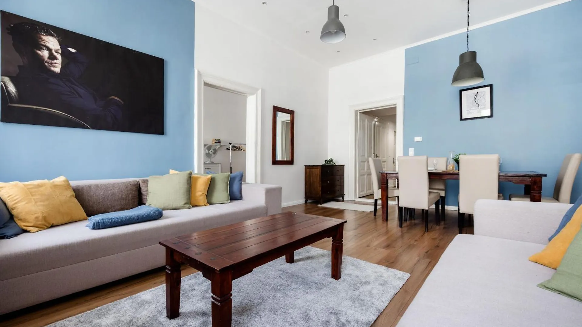 Budapest Films Apartment 0*,  匈牙利